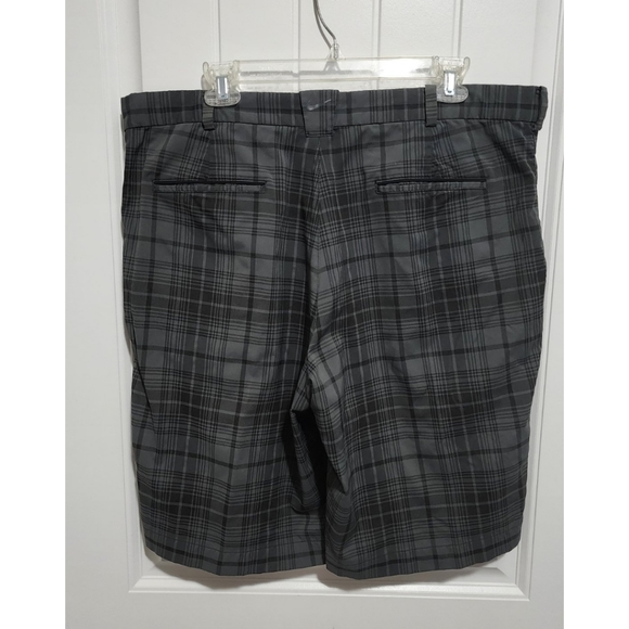 Mens Nike golf performance shorts Size 38 gray and black plaid - Picture 2 of 4